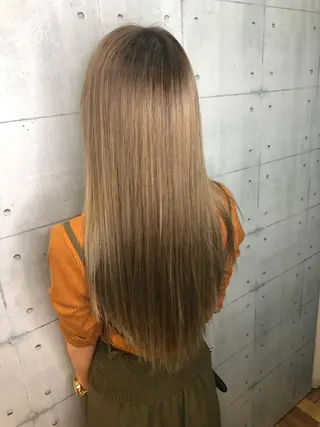 ロング カラー 金沢 広美のヘアスタイル