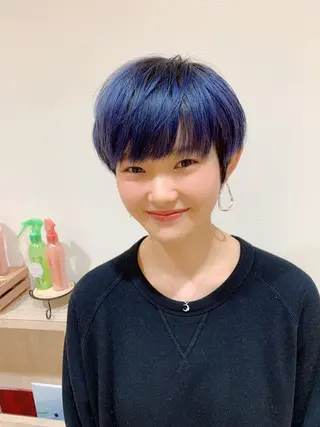 ショート カラー graxi'    グラシー所属・ブリーチ/ハイトーン SERINAのヘアスタイル