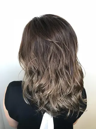 ショート カラー AMI Hair  supply所属・髪質改善カラー 韓国風レイヤーのヘアスタイル