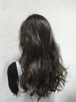 ロング カラー biscohair 髪にドラマを。のヘアスタイル