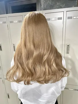 セミロング 透明感ベージュ🤎 ナチュラルレイヤーのヘアスタイル