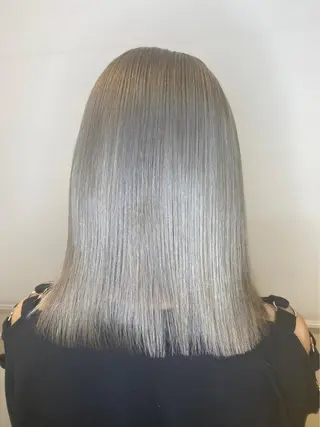 ミディアム カラー 🌟トップデザイナー 高橋🌟のヘアスタイル