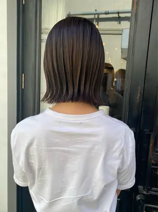 ショート カラー tonari 梅田、中崎町のヘアスタイル