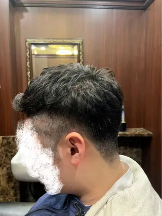 ショート ヒロ銀座バーバーショップ丸の内所属・秋山 琳太のヘアスタイル