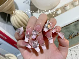 ネイル One Plus Nail Salonのネイルデザイン