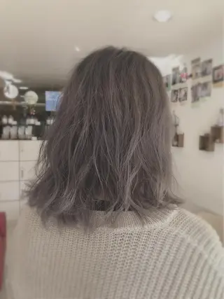 ミディアム カラー 西 めぐみのヘアスタイル