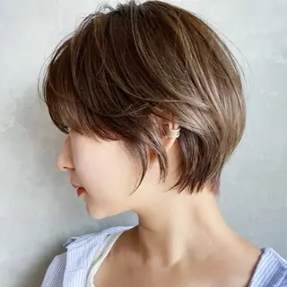 ショート カラー アフェクション大曽根所属・横田 冴のヘアスタイル