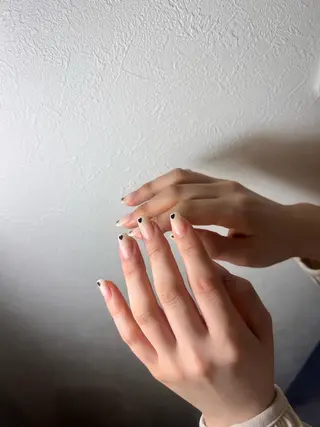 ミディアム ネイル each所属・𝐞𝐚𝐜𝐡 nanami🩰のネイルデザイン