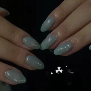 ネイル yuna@ mavie練習生☘️のネイルデザイン