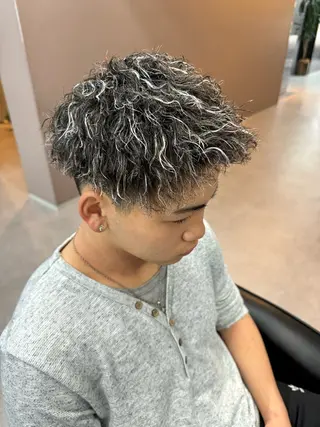 カラー パーマ メンズ 金子勇希🔥パーマ 比率90%以上🔥のヘアスタイル