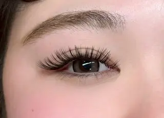 マツエク・マツパ ENNE LASH&BLOW所属・早坂 彩のマツエク・マツパデザイン