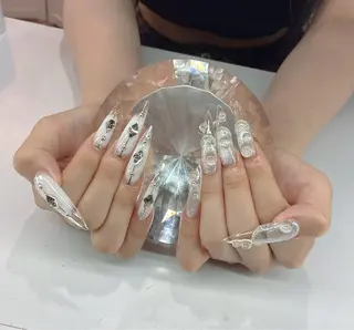 ネイル LoaChaton kaeのネイルデザイン