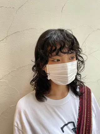 ミディアム パーマ 大石 陽菜のヘアスタイル