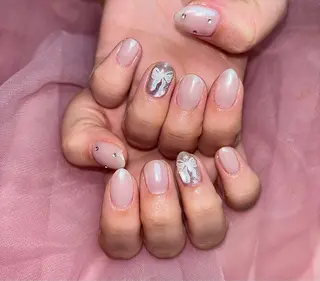 ネイル 𝐁𝐞𝐥𝐥 𝐦𝐞のネイルデザイン