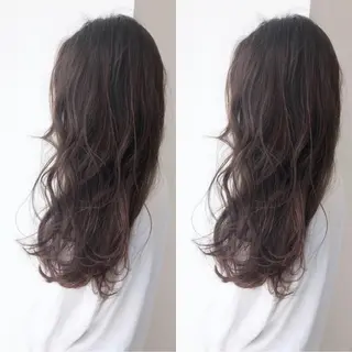 ロング カラー 赤阪 優奈のヘアスタイル