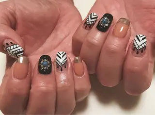 ネイル 🌞💜 KAORI 🌴のネイルデザイン