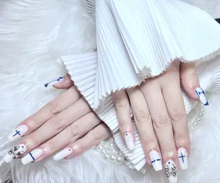 ネイル RAFFINE 月🦋🩵のネイルデザイン