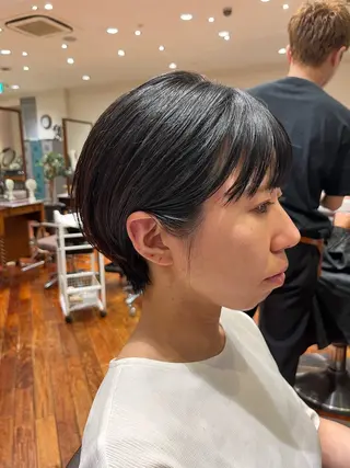 ショート ｼｮｰﾄｶｯﾄ 梅田 山下　すみれのヘアスタイル