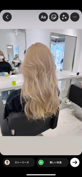 ロング karin💋海外 バタフライカットのヘアスタイル