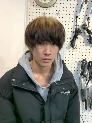 カラー cyez所属・サカイ ユウのヘアスタイル