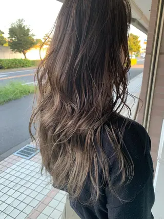 ロング カラー GLITTER笠原所属・GLITTER笠原店 グリッターカサハラのヘアスタイル