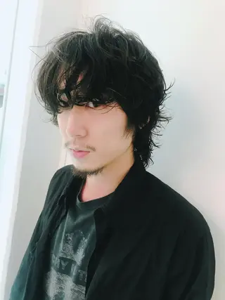 パーマ pole/apartment所属・💓パーマ，💗 レイヤーカットのヘアスタイル