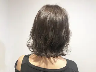 ミディアム カラー 美髪・髪質改善 有田怜平のヘアスタイル