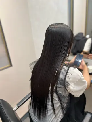 ロング パーマ AIconic nagoya所属・縮毛矯正/ レイヤー/ミディアムのヘアスタイル