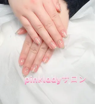 ネイル pink ladyサロン所属・べ にのネイルデザイン