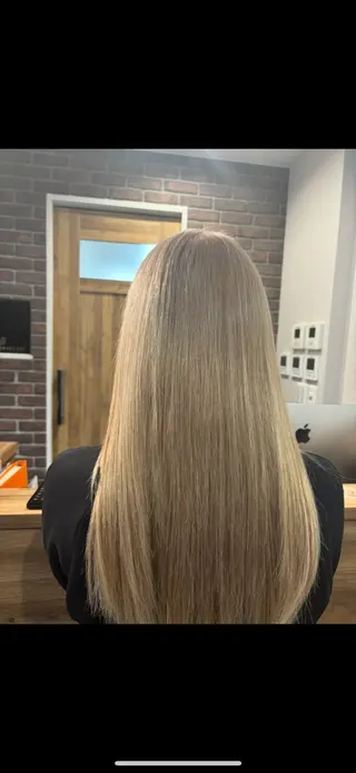 ロング カラー 脇田 光樹のヘアスタイル