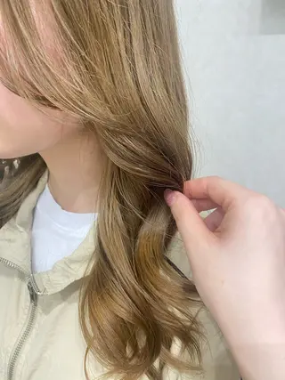 セミロング カラー N°+aero 😊れいか😊のヘアスタイル