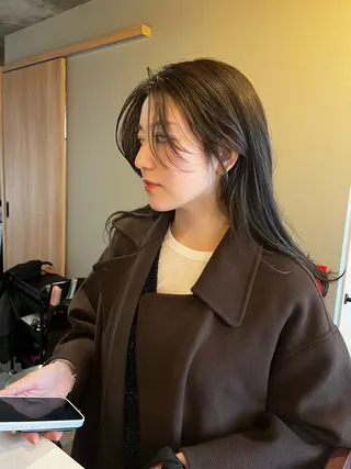 セミロング 伊藤 由季のヘアスタイル