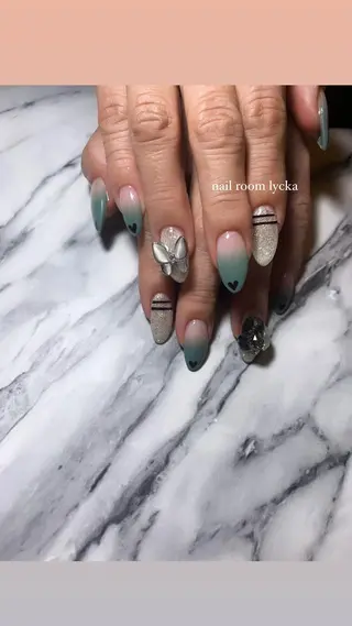 ネイル ﾈｲﾙﾙｰﾑﾘｯｶ 𝐦𝐚𝐲𝐮のネイルデザイン