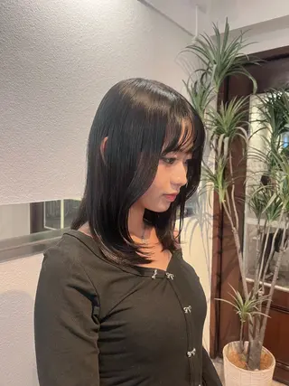 セミロング NEIRO/透明感 カラーのヘアスタイル