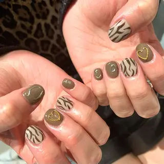 ネイル esby Loely MIZUKIのネイルデザイン