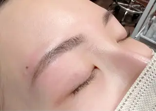 アイブロウ B's緑店 eyelist川上のマツエク・マツパデザイン