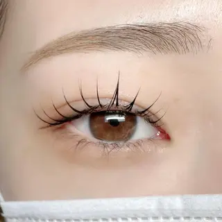 マツエク・マツパ アイブロウ 池袋駅韓国風🇰🇷 束感💗Tomoのマツエク・マツパデザイン