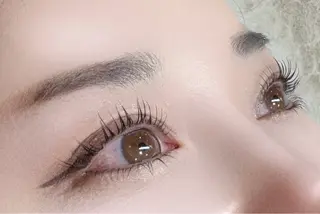 マツエク・マツパ brow bar tokyo所属・brow bar tokyo【乃木坂】のマツエク・マツパデザイン