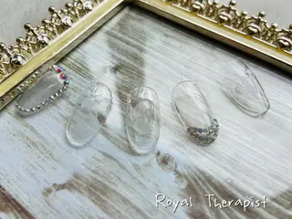 ネイル 【尾下】 ロイヤル•セラピストのネイルデザイン