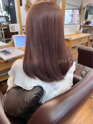 ロング レイヤーカット、 大人可愛い　中村美羅のヘアスタイル