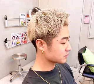ショート カラー メンズ 普通の美容室じゃない ⁉️/若林のヘアスタイル
