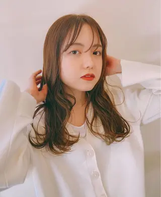 ロング 犬塚 梨花のヘアスタイル
