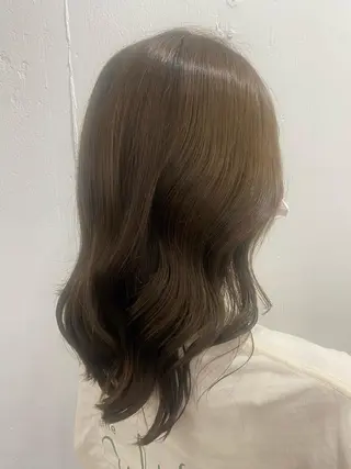 カラー 透明感カラー名駅 名駅みゆのヘアスタイル