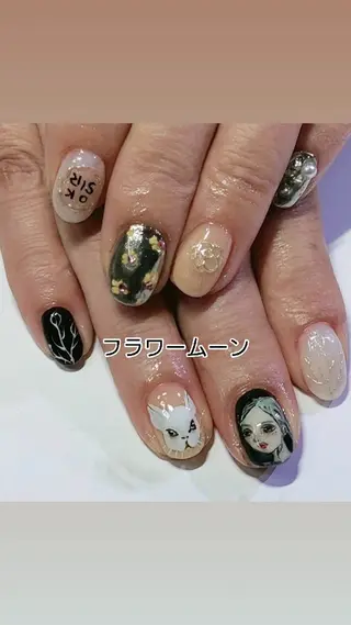 ネイル フラワー ムーンのネイルデザイン