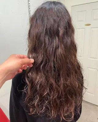 ミディアム KAZUKI新宿 カット　パーマのヘアスタイル