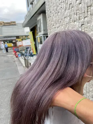 セミロング カラー特化型美容師 保住のヘアスタイル