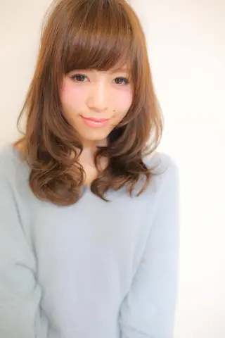 セミロング ロング ヘアーリゾートノーブル所属・長谷川 美怜のヘアスタイル