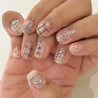 ネイル 内田 里穂のネイルデザイン