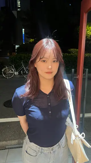 セミロング 室屋 鈴音のヘアスタイル