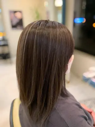 カラー 春日 英親のヘアスタイル